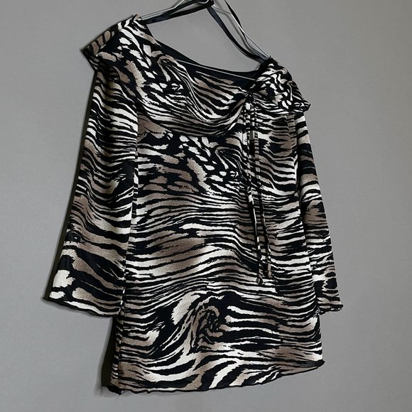 I.N.‎ Studio Petite Animal Print Top Made in USA Size PS - Picture 1 of 7